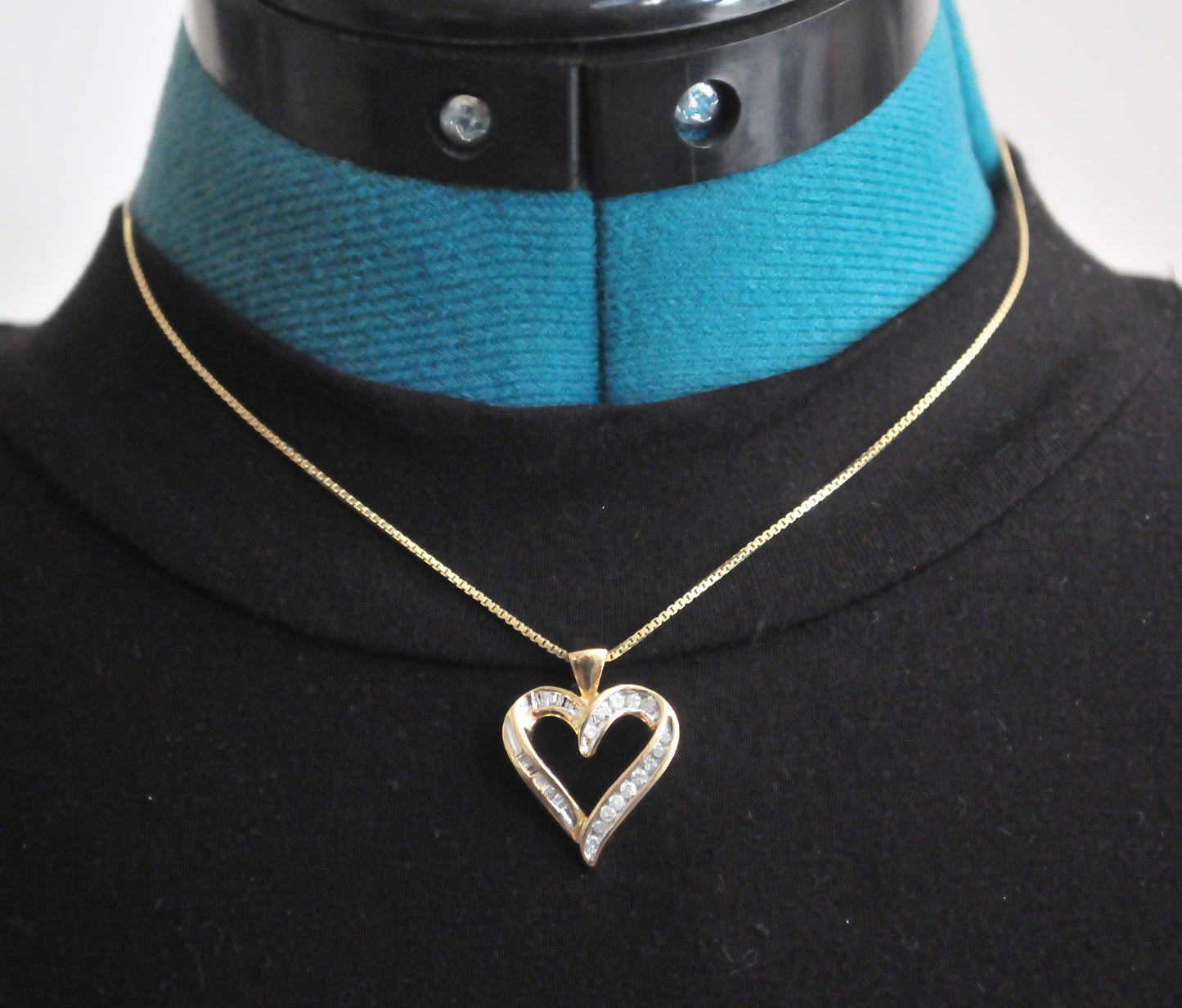 10K Gold Diamond Heart Pendant