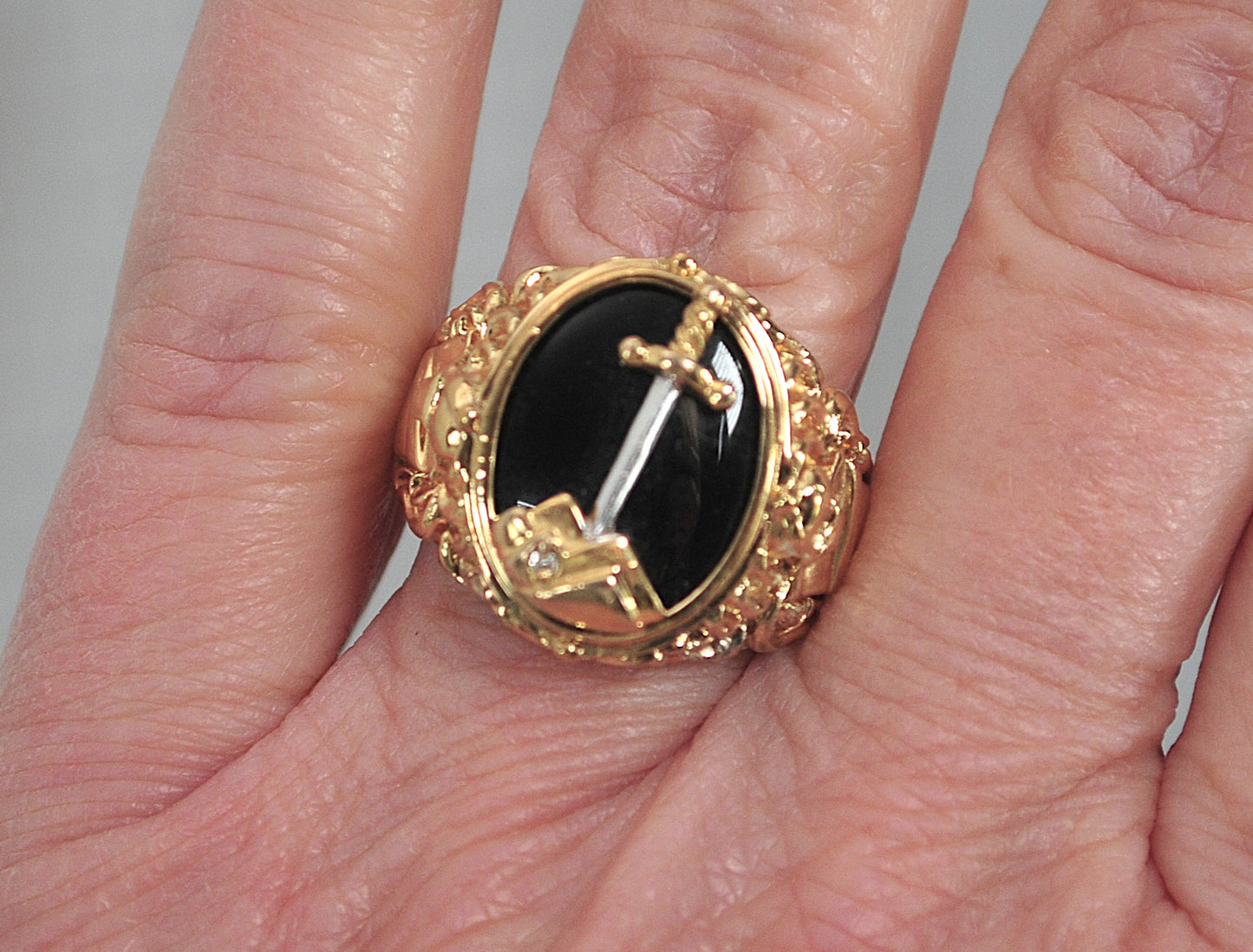 Unisex Franklin Mint Gold over Sterling and 10K Gold Sword in Stone Ring