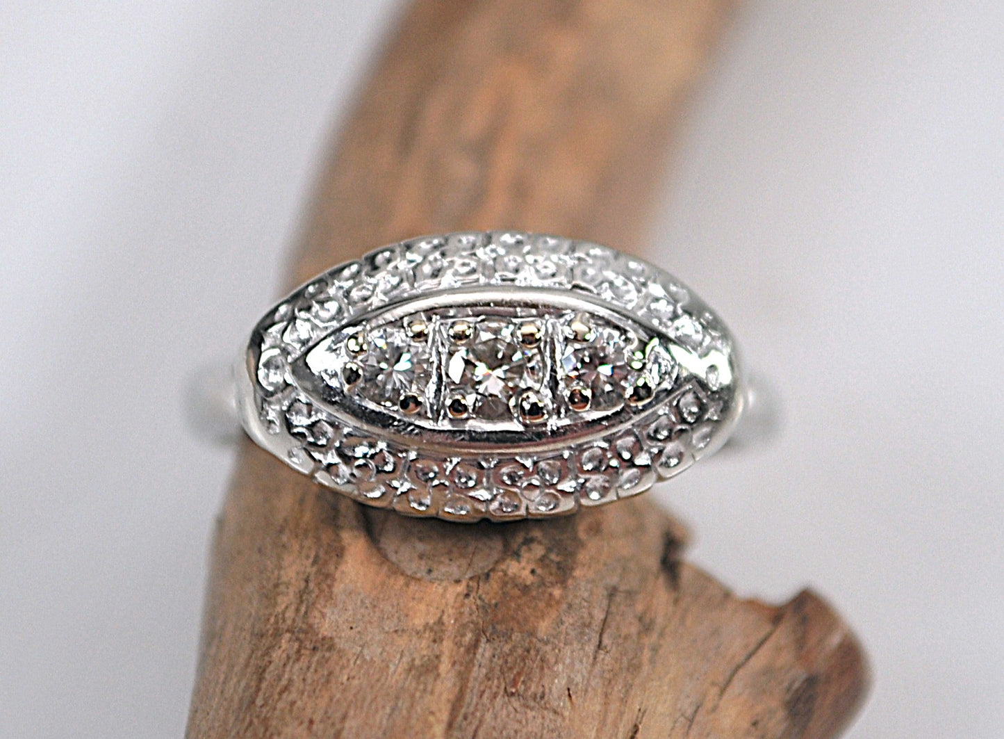 Vintage 14K White Gold Diamond Ring