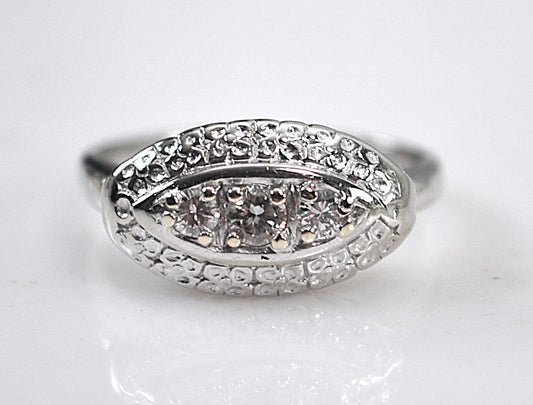 Vintage 14K White Gold Diamond Ring