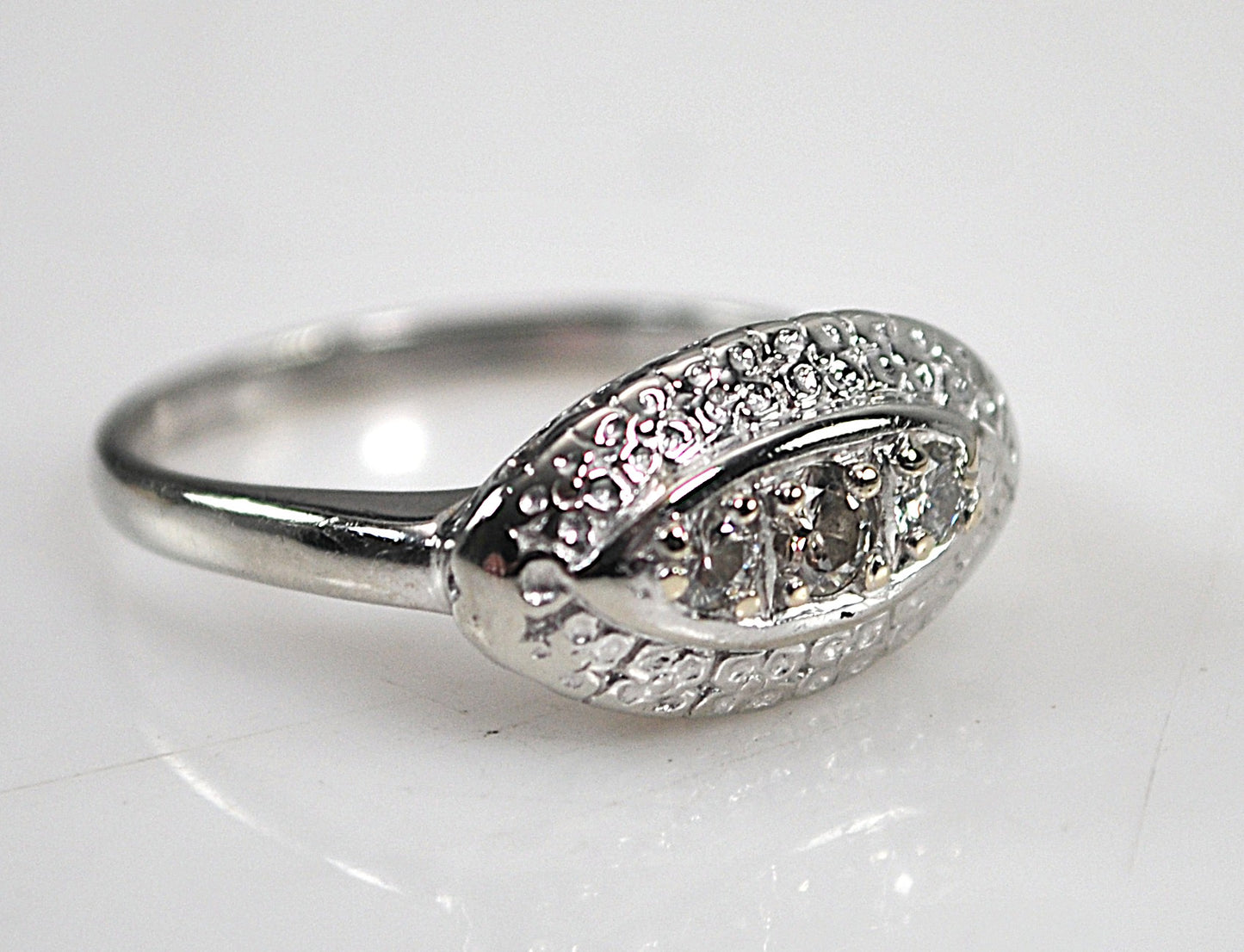 Vintage 14K White Gold Diamond Ring