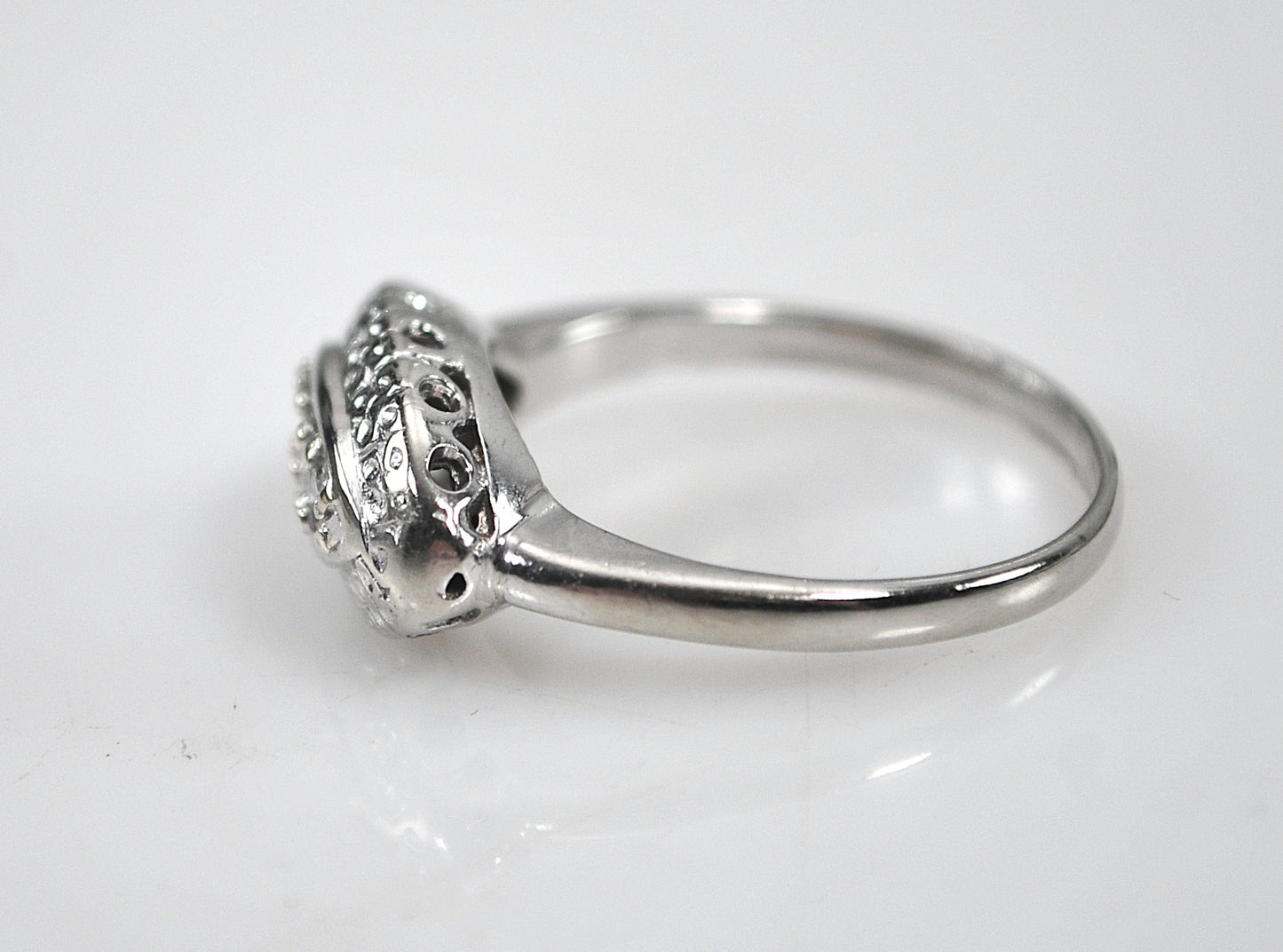 Vintage 14K White Gold Diamond Ring