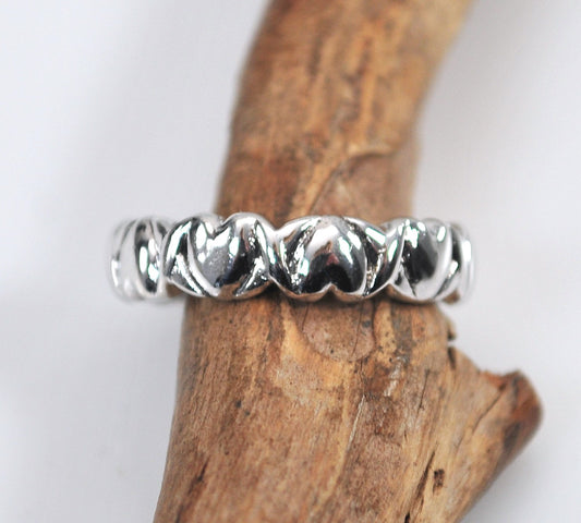 Vintage Sterling Heart Band Ring
