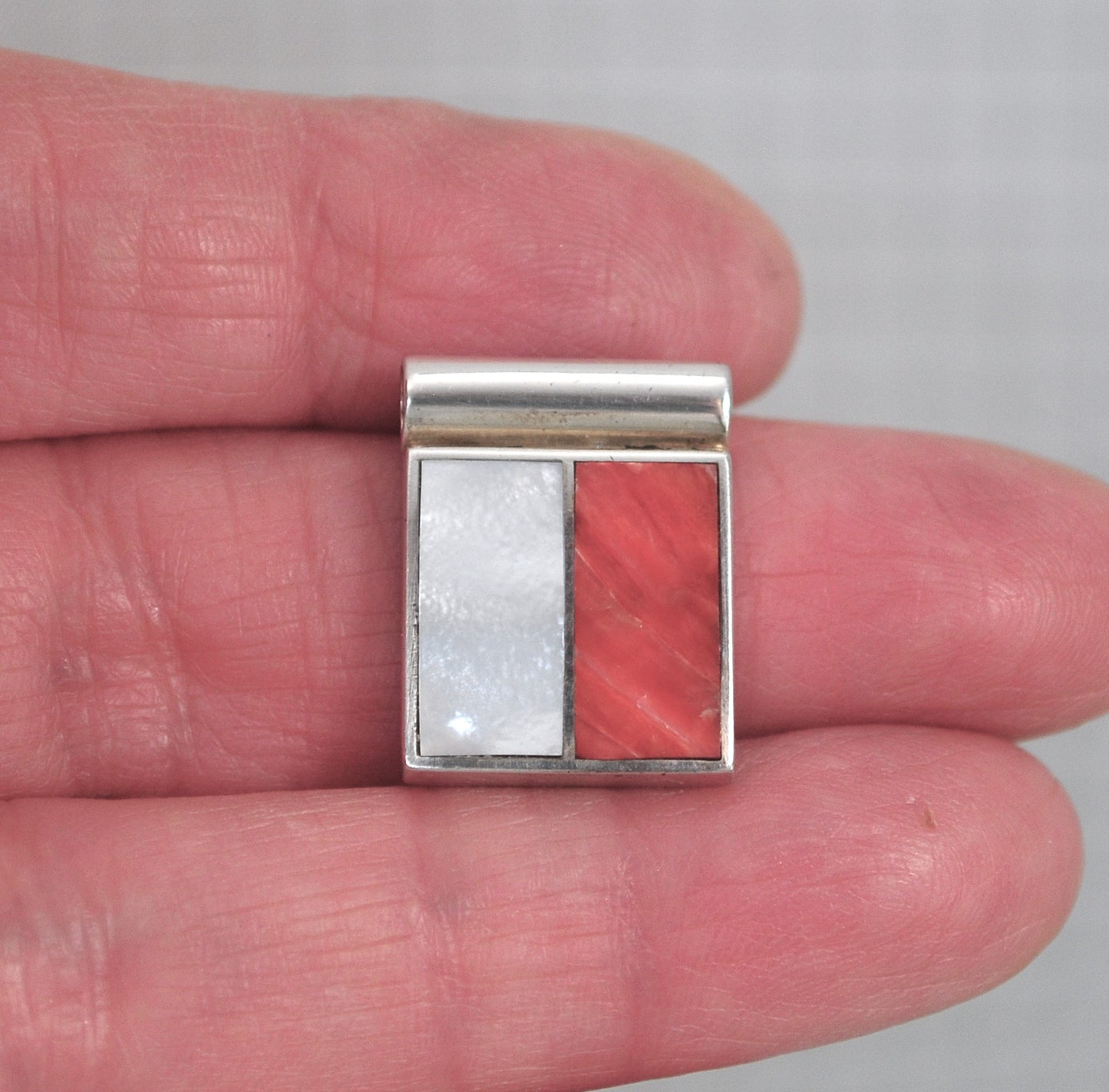 950 Sterling Silver Mother of Pearl Spiny Oyster Inlay Slider Pendant