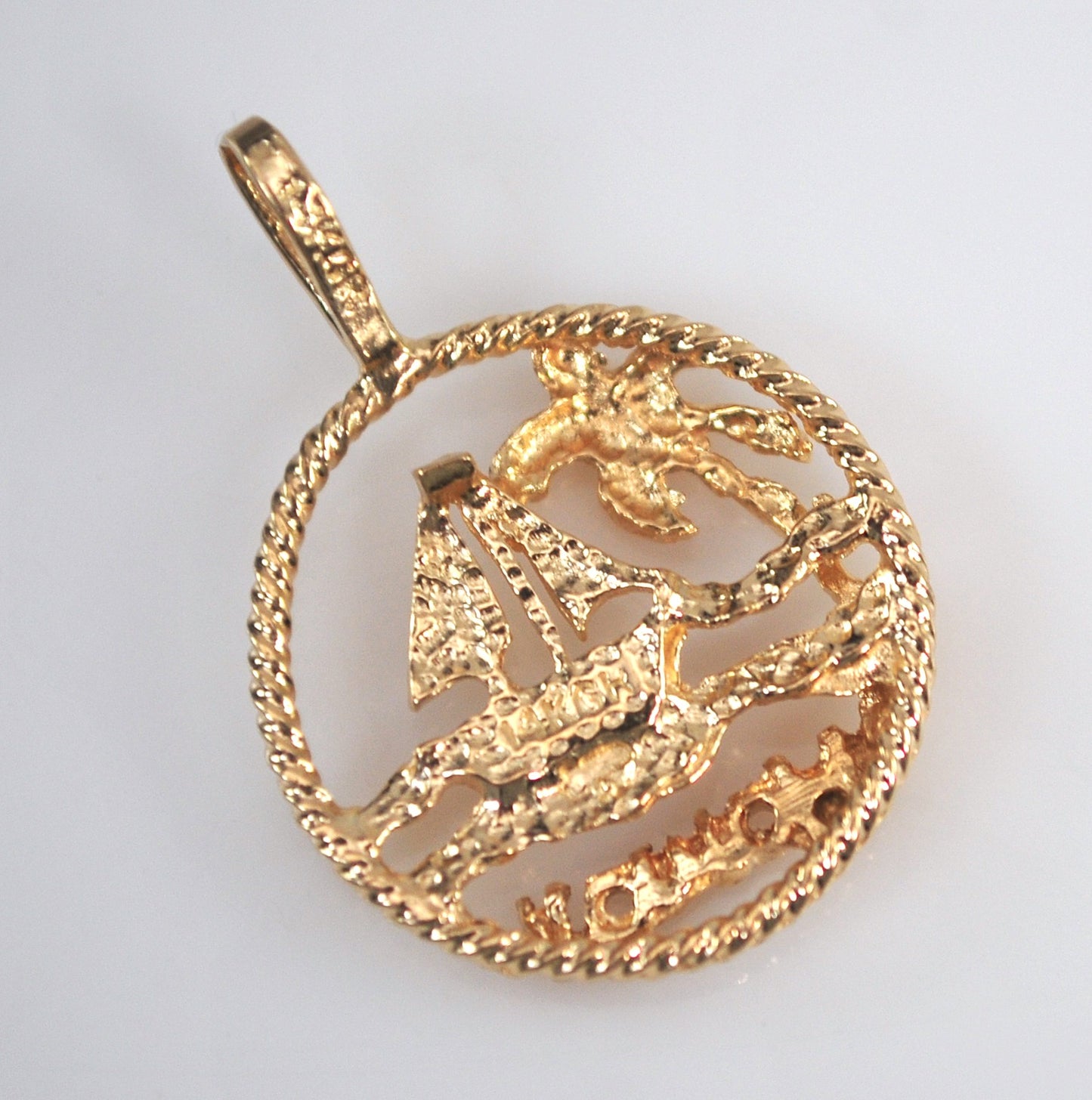 14K Gold Hawaii Pendant