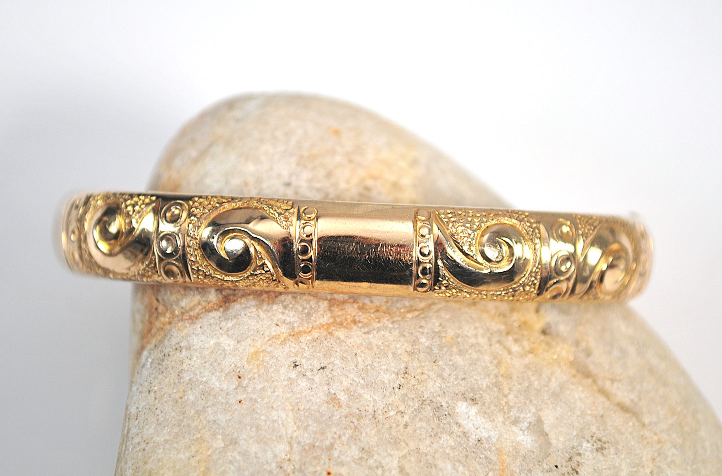 As is - Vintage Signed Gold Filled Bangle Bracelet