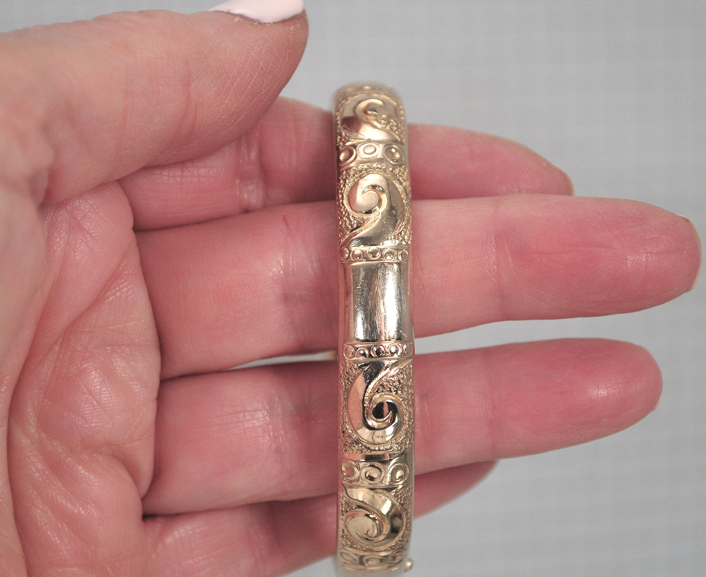 As is - Vintage Signed Gold Filled Bangle Bracelet