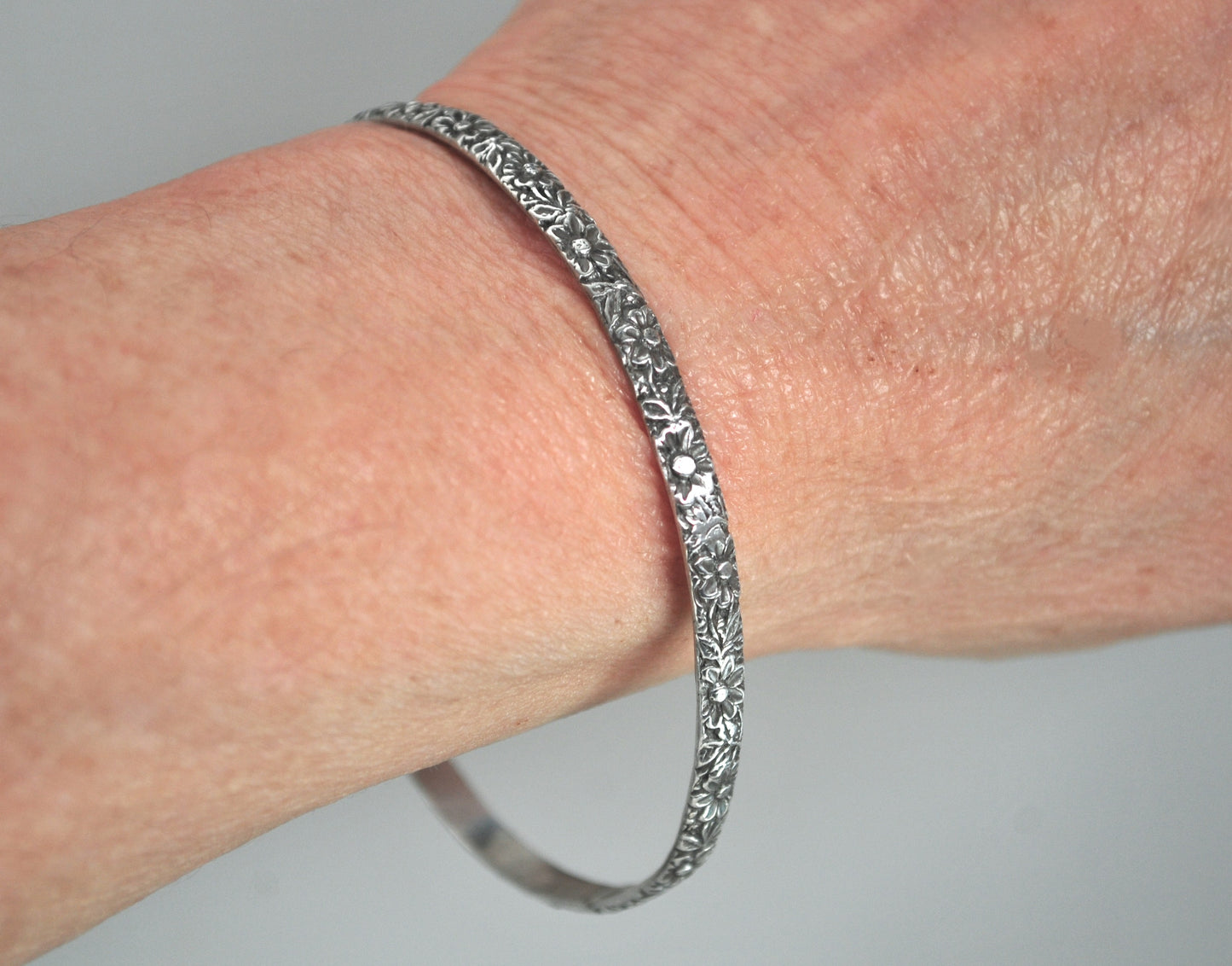 Narrow Vintage Sterling Silver Floral Bangle Bracelet