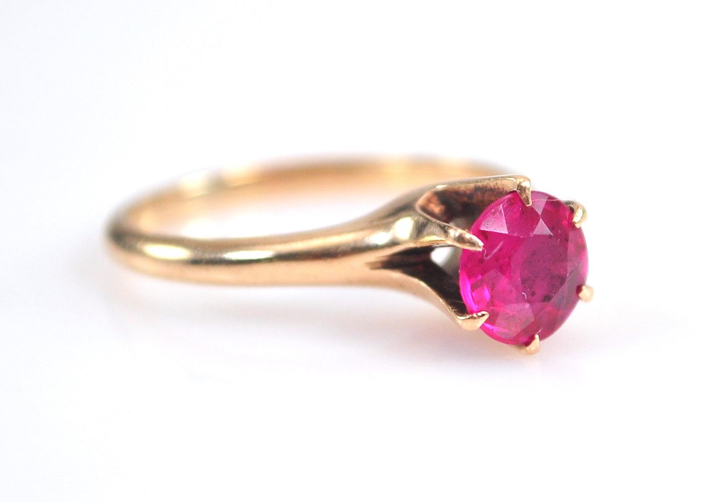 Vintage 10K Gold Red Stone Ring