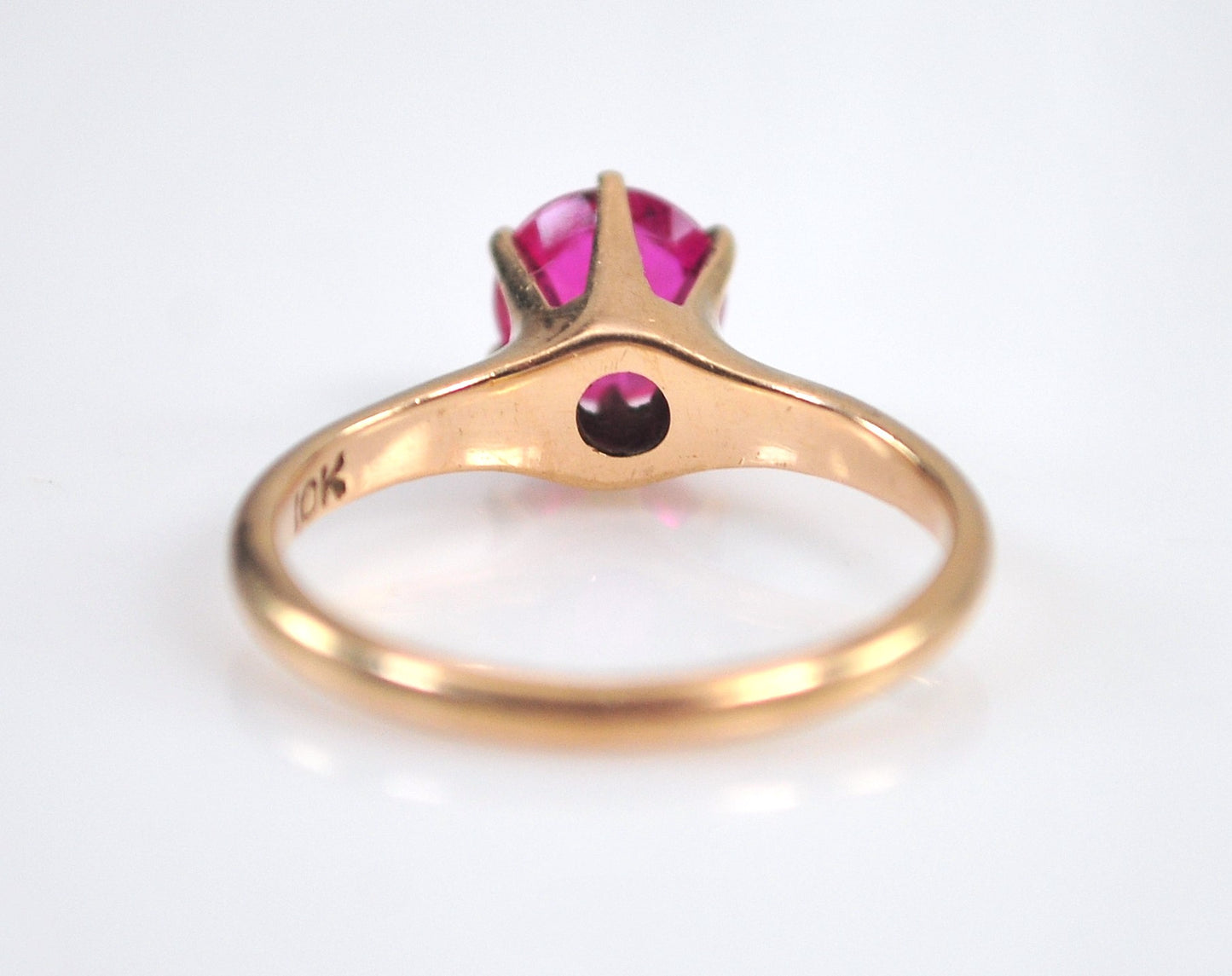 Vintage 10K Gold Red Stone Ring