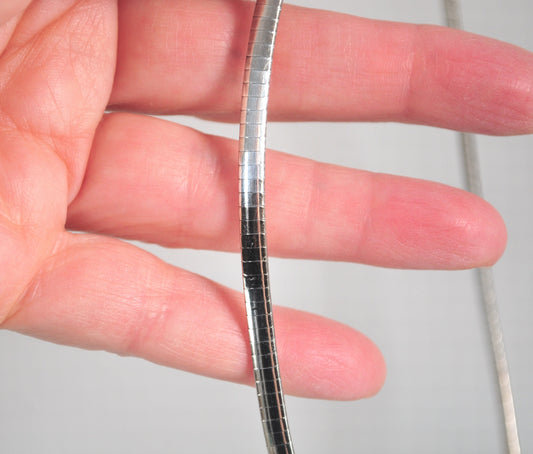 Milor Sterling Silver 4mm Omega Choker Necklace