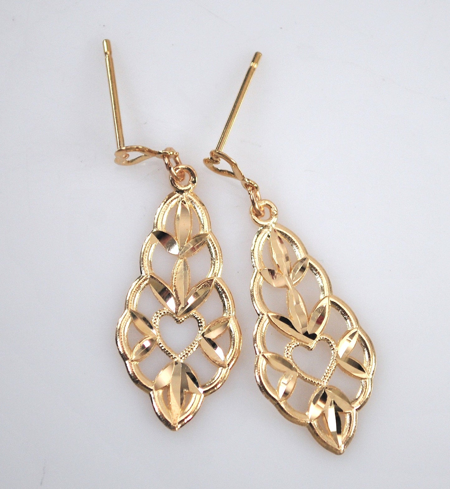 LIGHTWEIGHT Signed 14K Gold Filagree Earrings