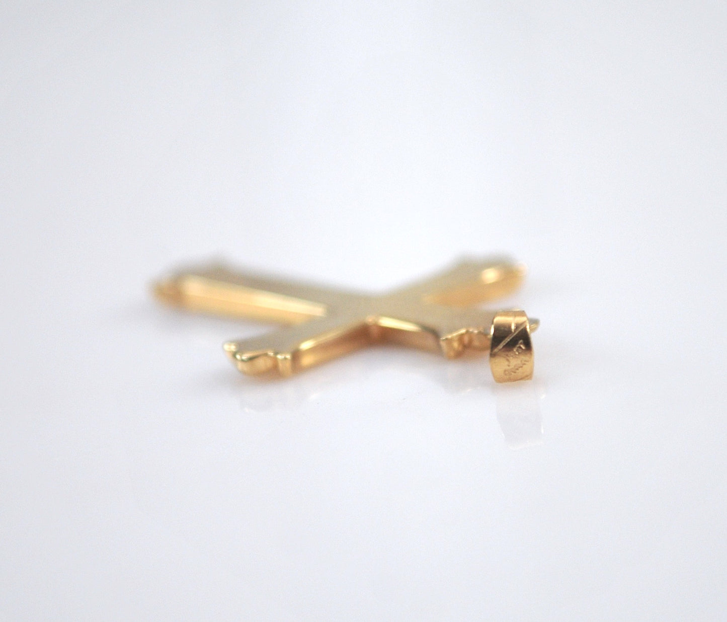 14K Gold Fleuree Cross Pendant
