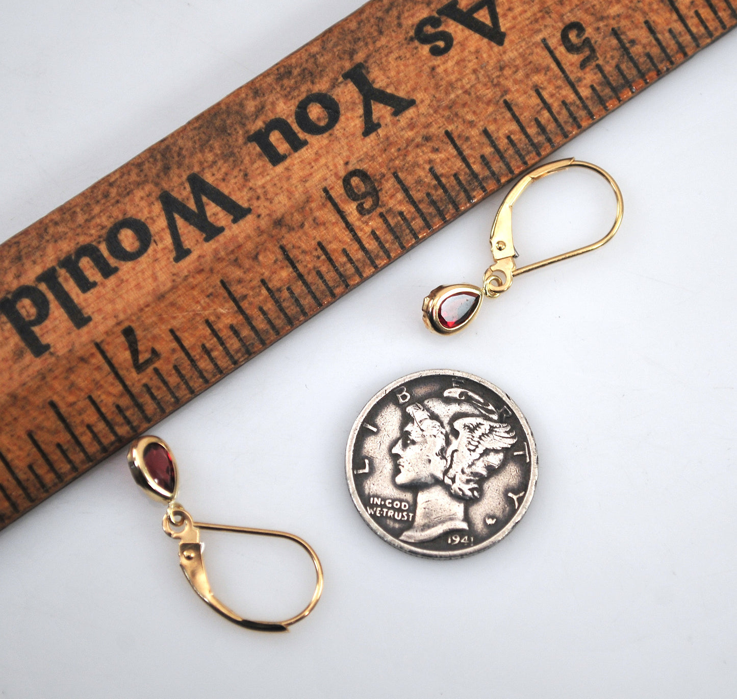 LIGHTWEIGHT 14K Gold Garnet Earrings
