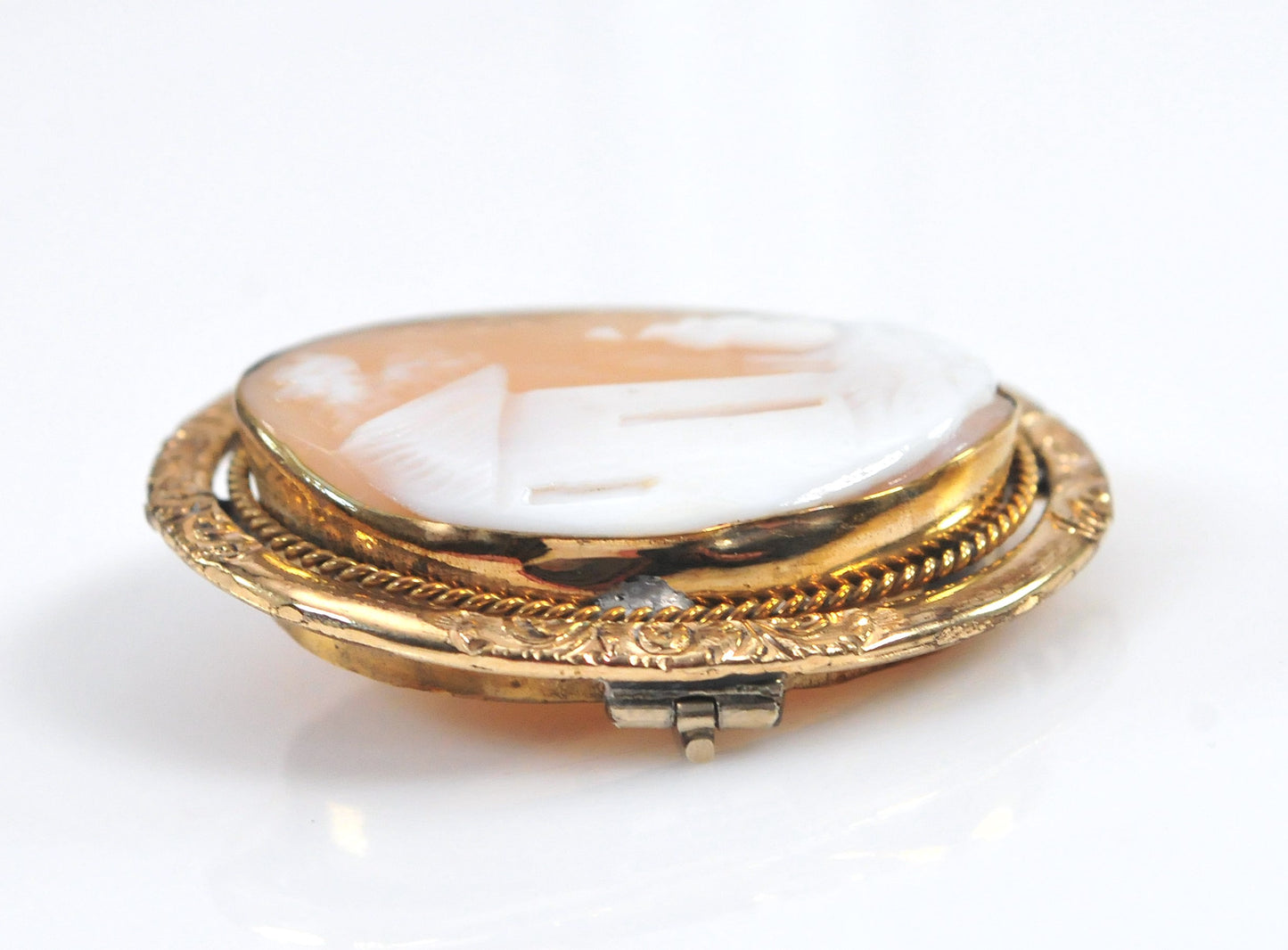 Antique Gold Filled Carved Scenic Carved Shell Cameo Brooch