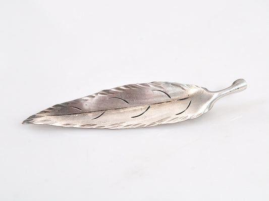 Vintage Handwrought Stuart Nye Sterling Silver Leaf Brooch