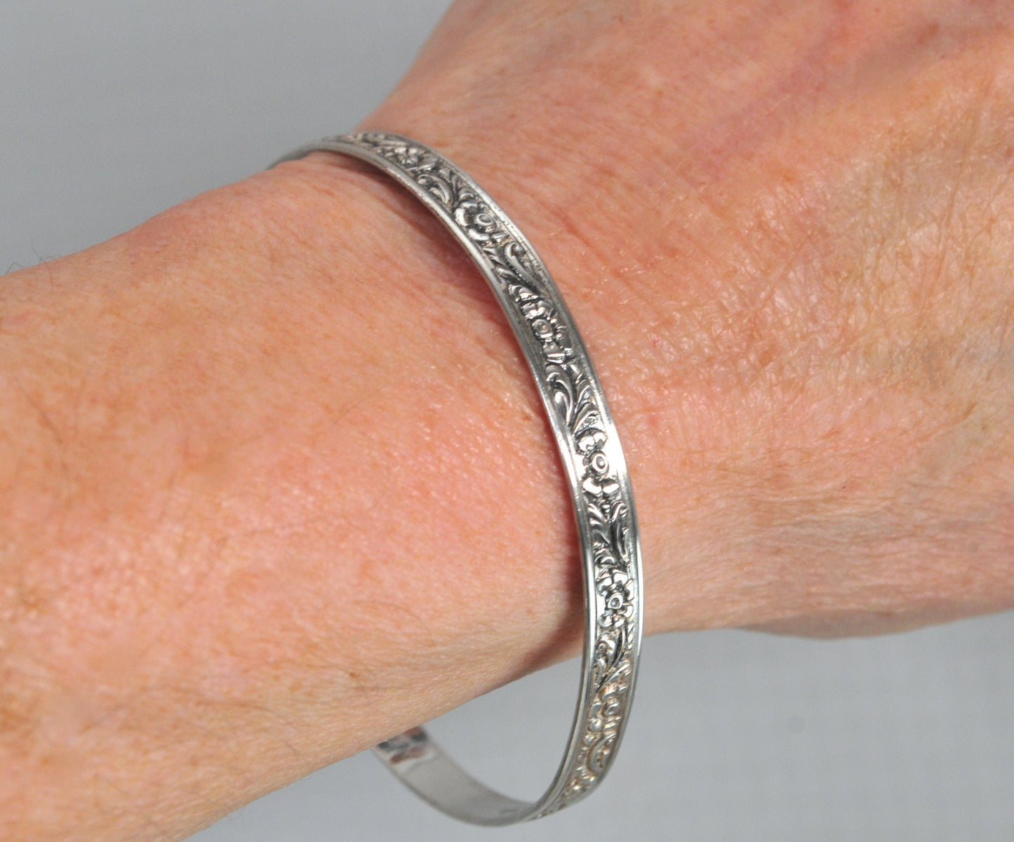 Vintage Danecraft Sterling Silver flower leaf Bangle Bracelet