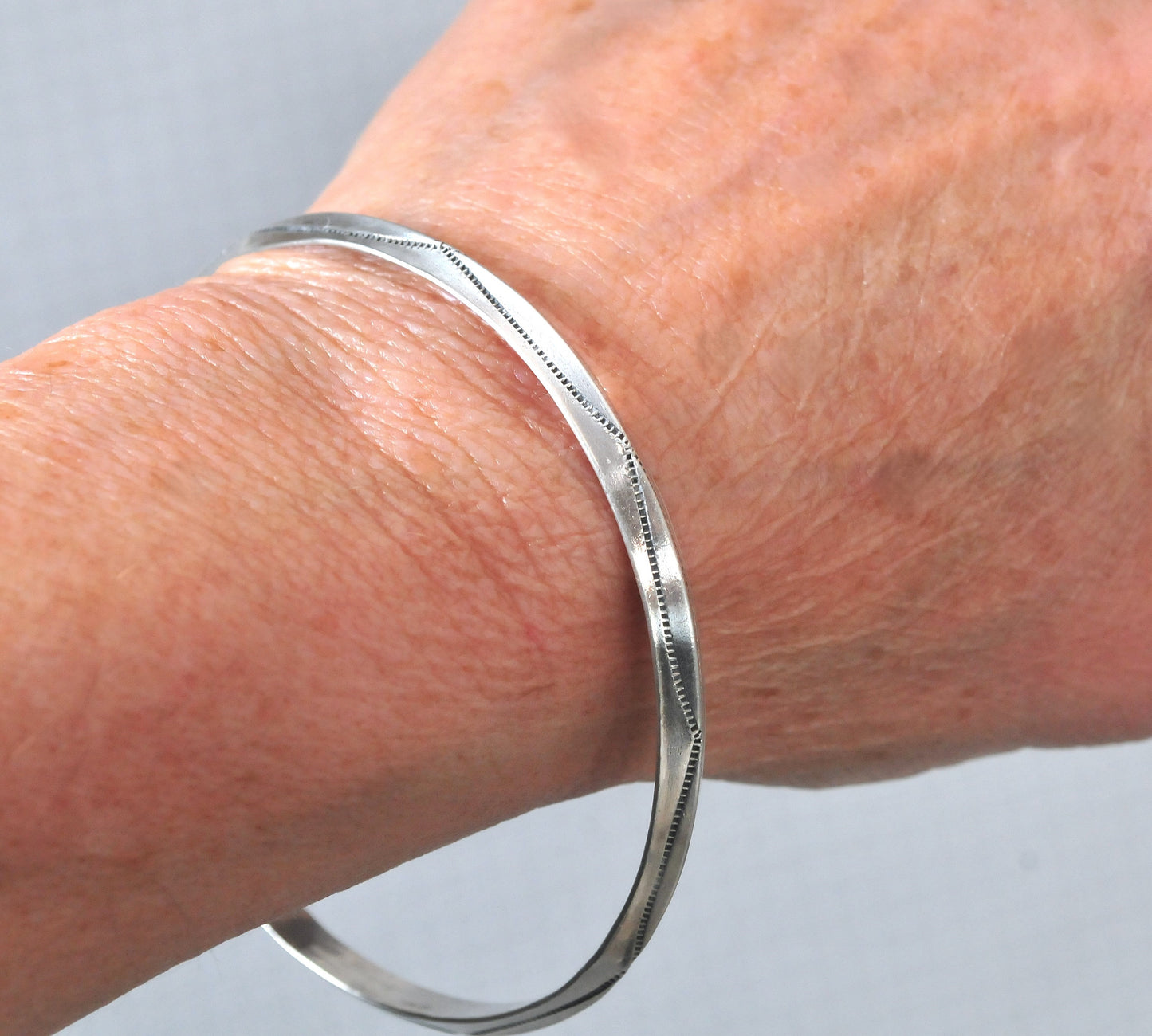 Tahe Signed Navajo Sterling Silver Bangle Bracelet