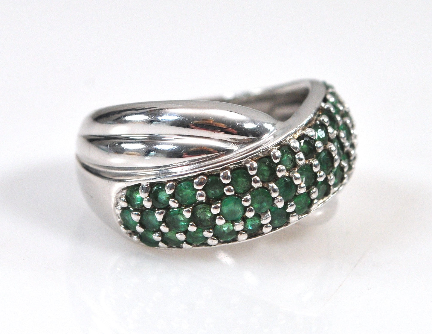 CNA 925 Sterling Silver Emerald Crossover Ring