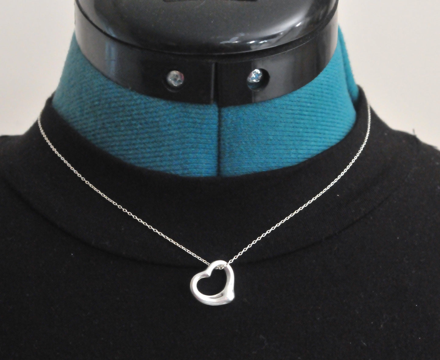 Tiffany & Co. Elsa Peretti 925 Small Floating Heart Pendant and Chain