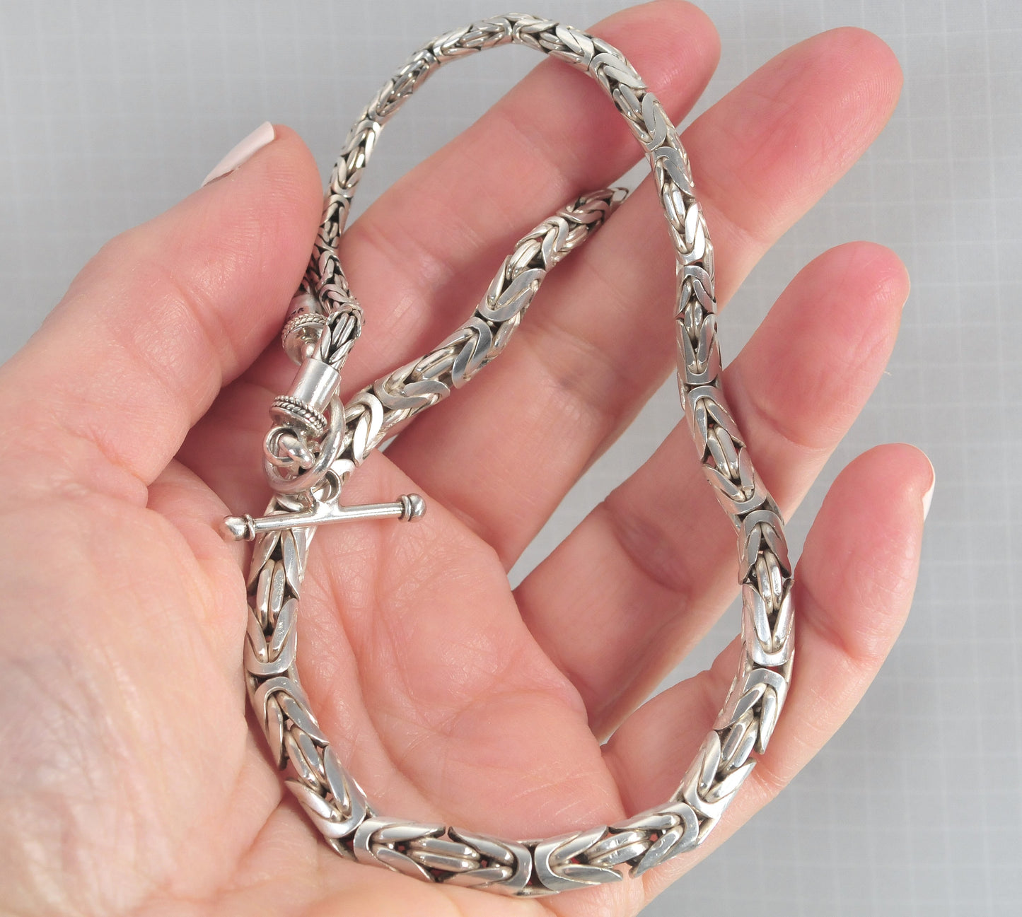 Suarti Sterling Silver Graduated Byzantine Necklace