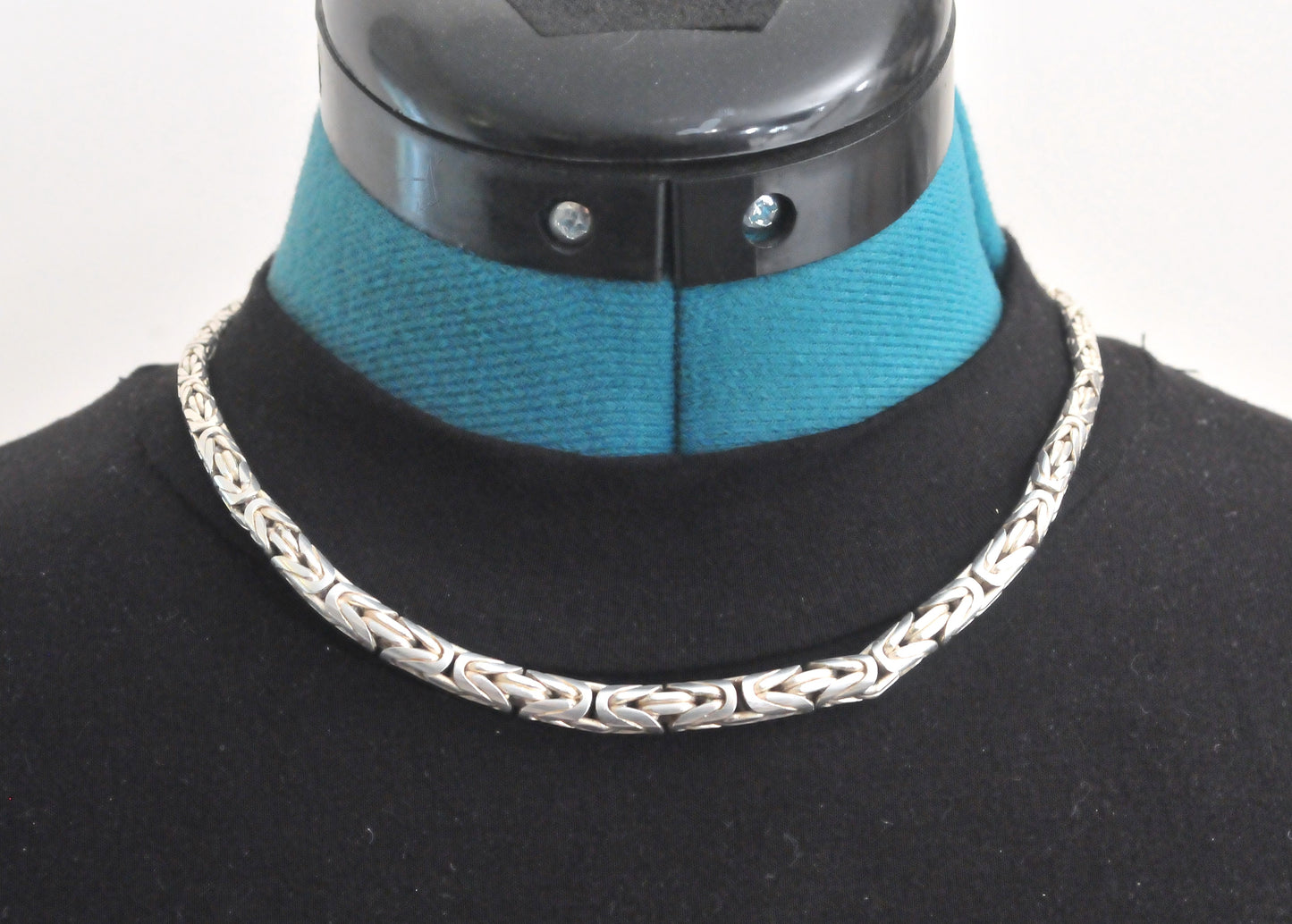 Suarti Sterling Silver Graduated Byzantine Necklace