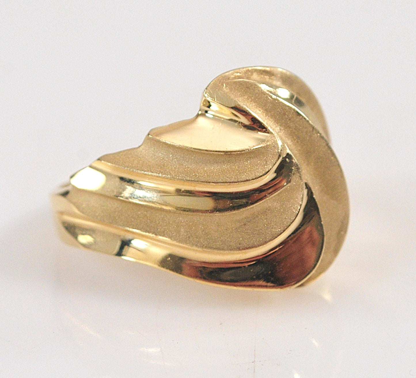 14K Gold Swirl Dome Ring