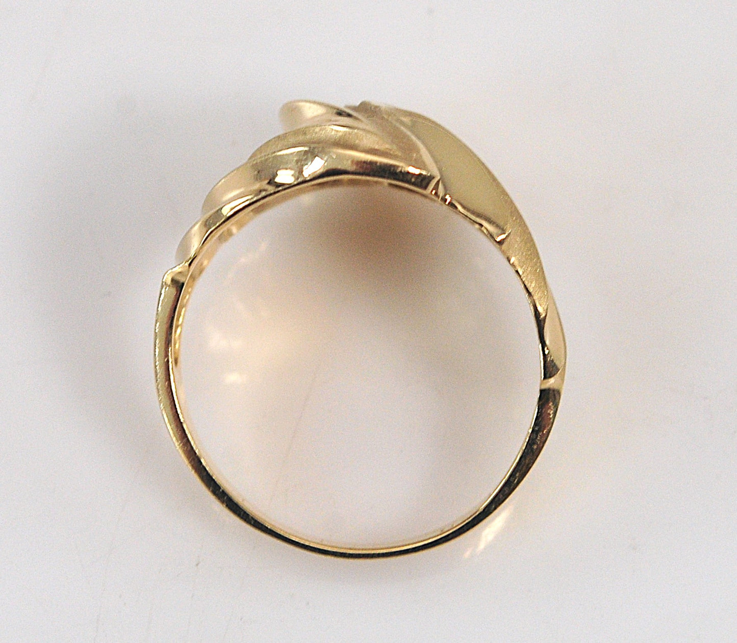 14K Gold Swirl Dome Ring