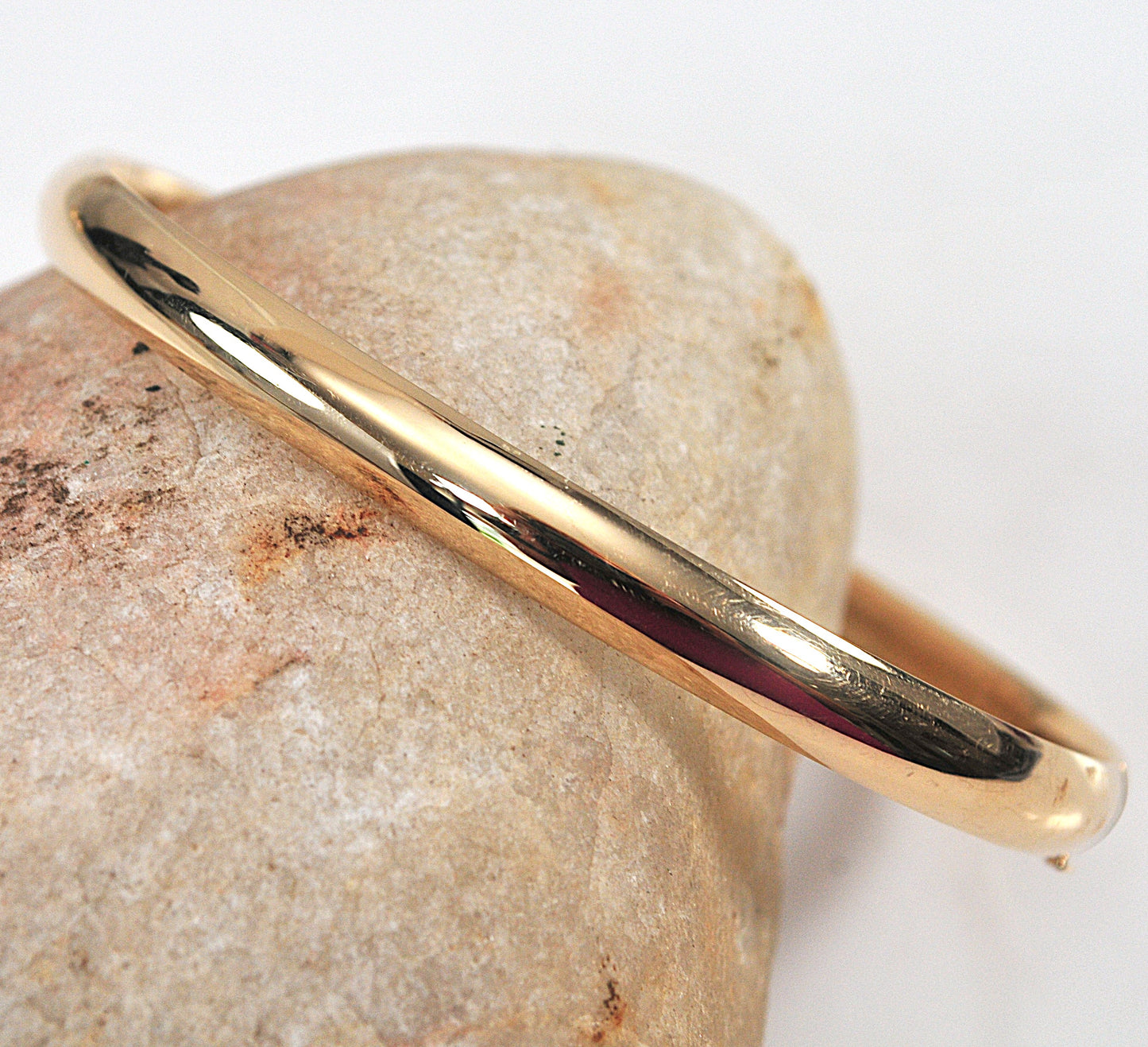 Solid 14K Gold Bangle Bracelet