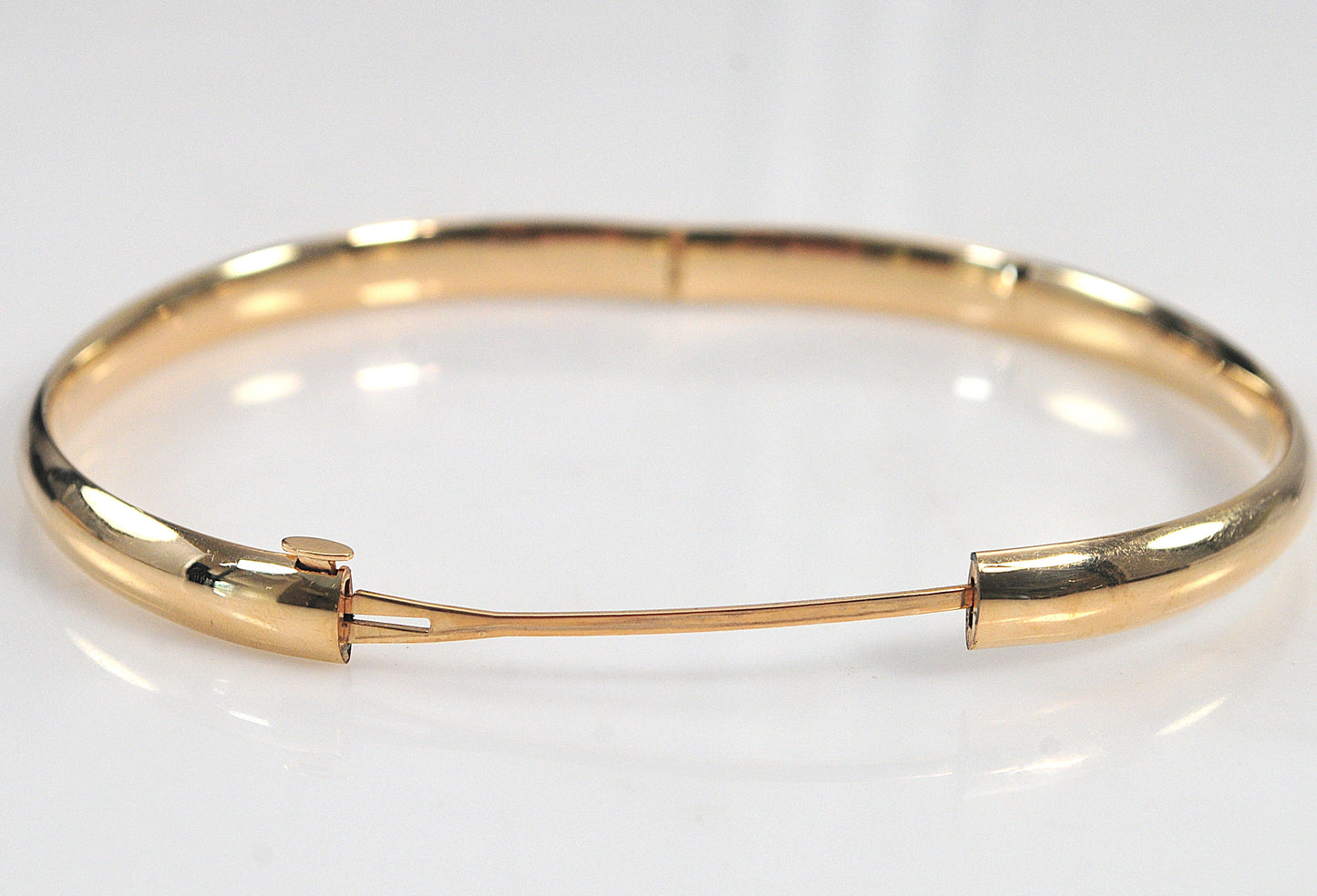 Solid 14K Gold Bangle Bracelet