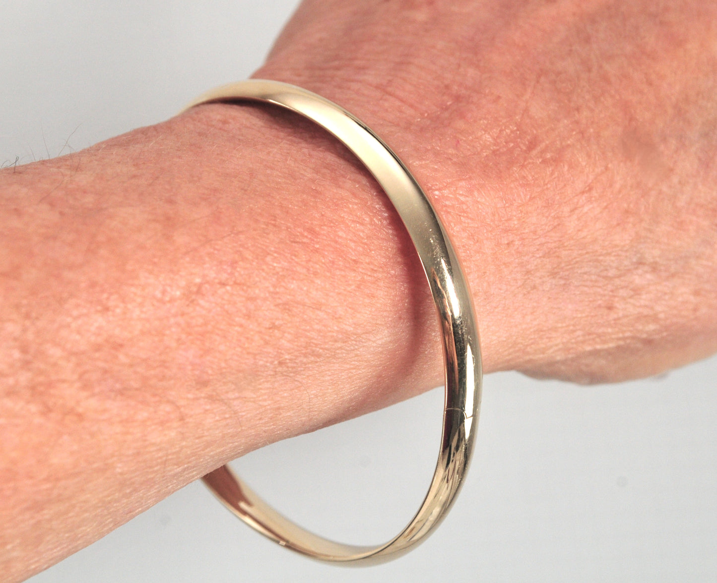 Solid 14K Gold Bangle Bracelet