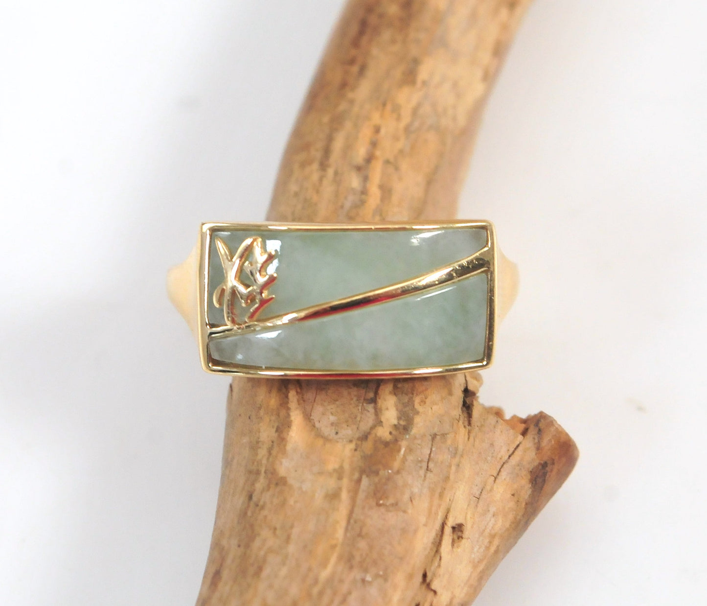 14K Gold Chinese Jadeite Ring