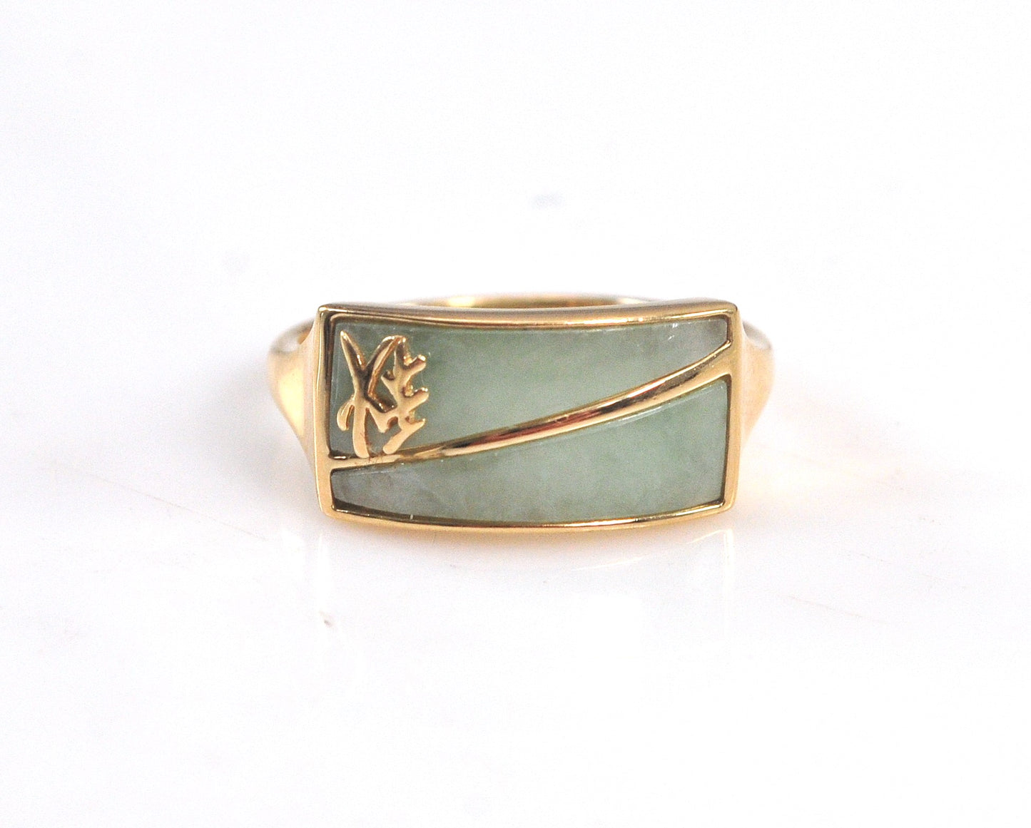 14K Gold Chinese Jadeite Ring