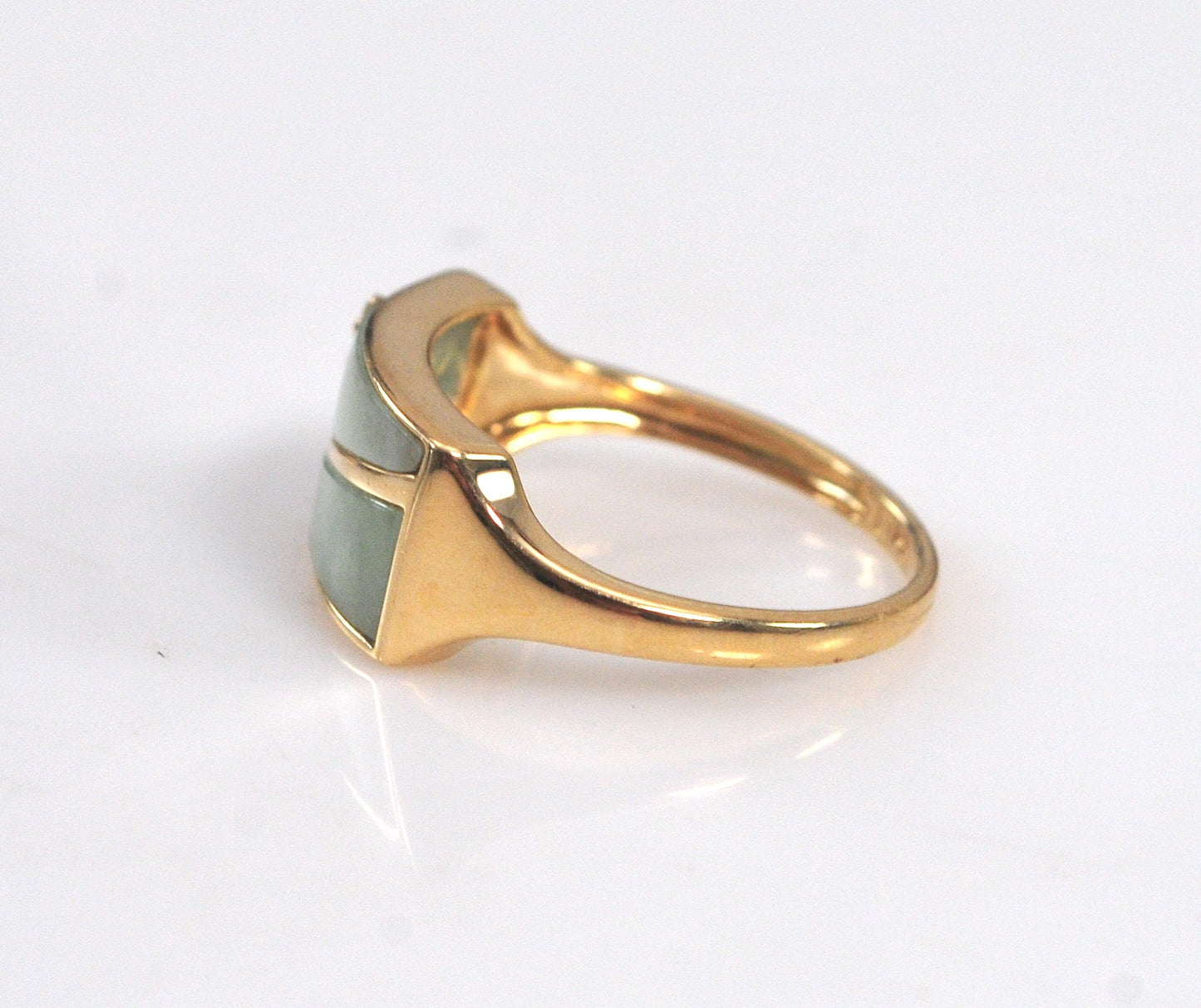 14K Gold Chinese Jadeite Ring