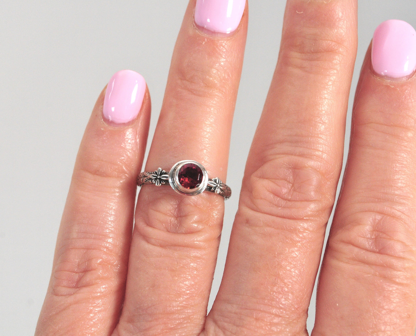 Sarda Sterling Silver Garnet Ring