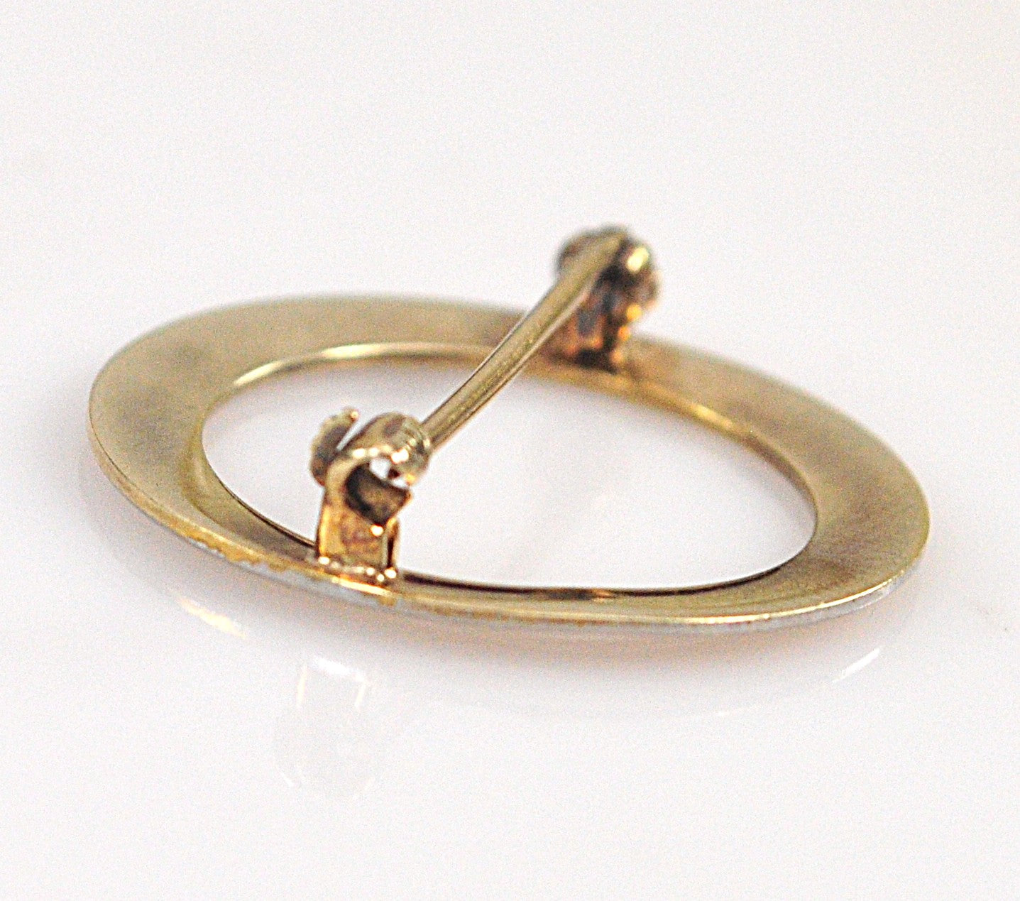 Small Estate 14K Gold Circle Brooch