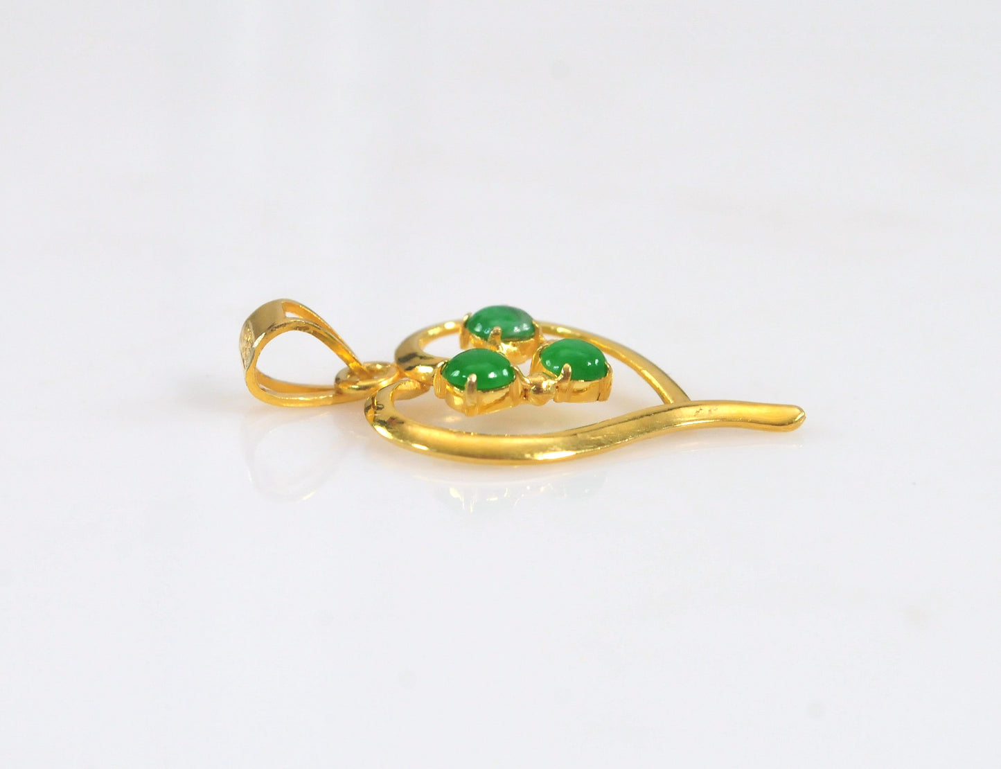 14K Gold Jade Heart Pendant