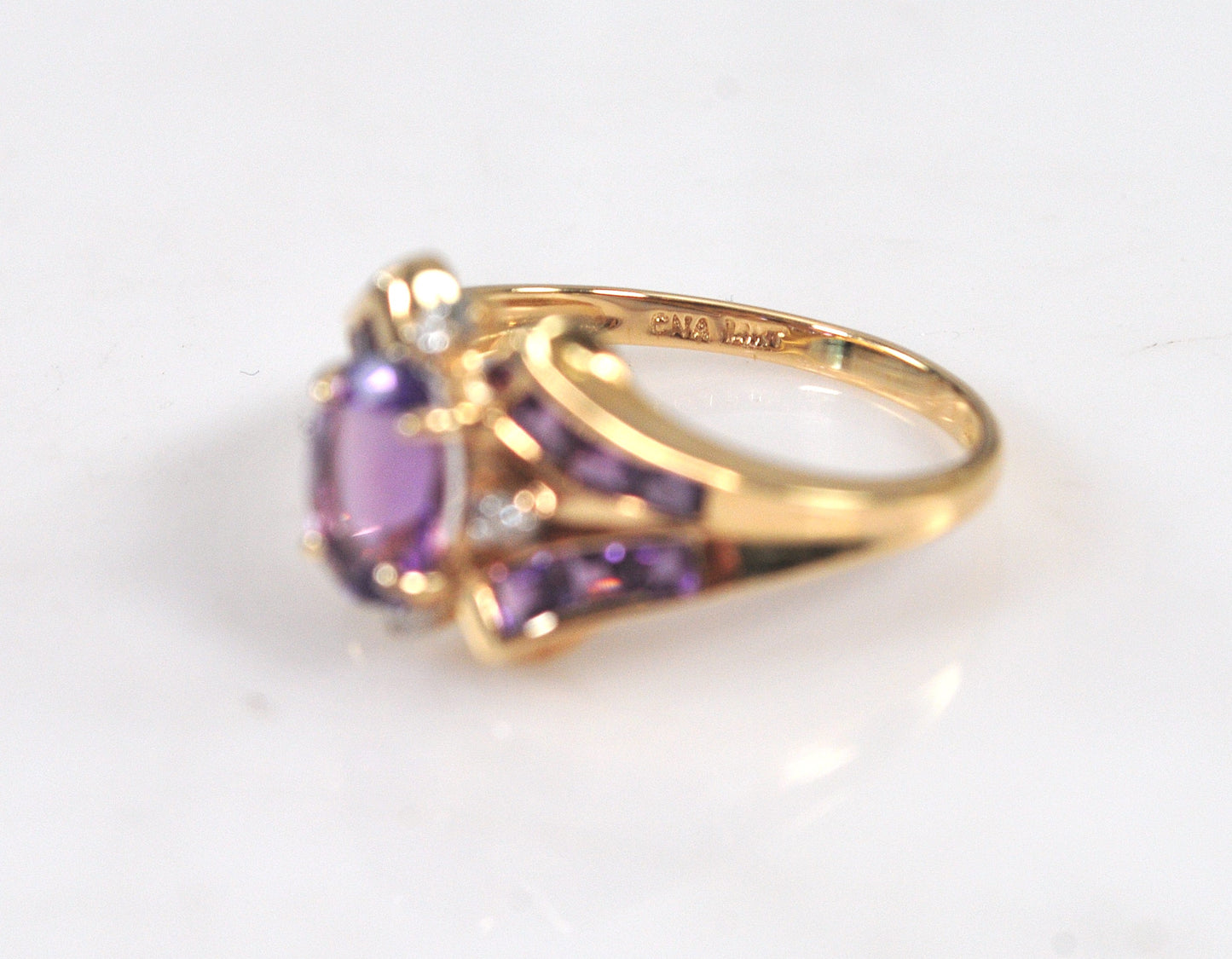 Vintage 14K Gold Amethyst and Diamond Accent Ring