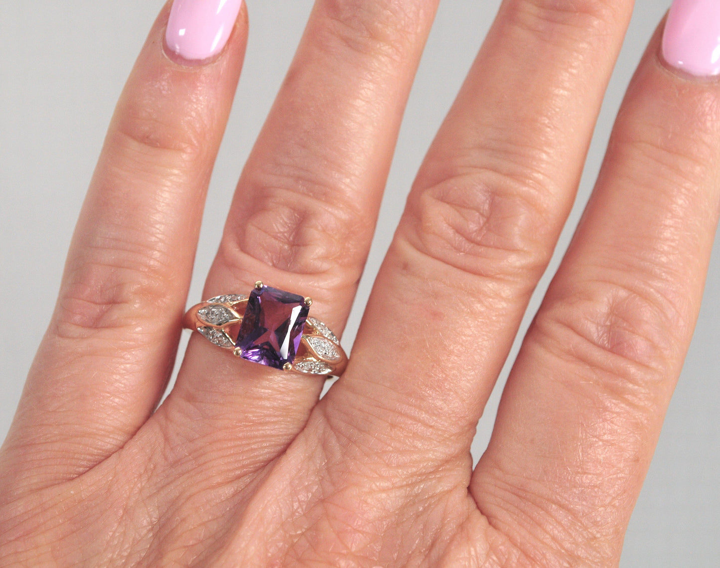 Vintage 14K Gold Amethyst and Diamond Accent Ring