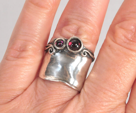 Zuman Sterling Silver Wide Garnet Band Ring