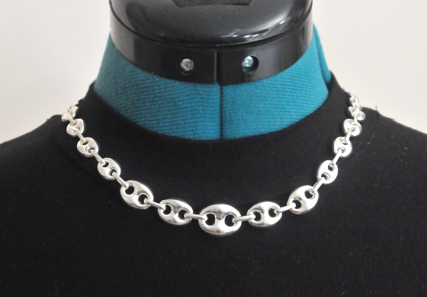 Sterling Silver Graduated Puffed Mariner Link Necklace