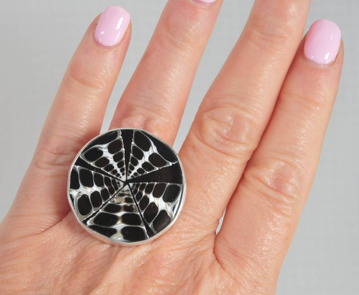 Large 950 Charles Albert Fine Silver Troca Shell Ring