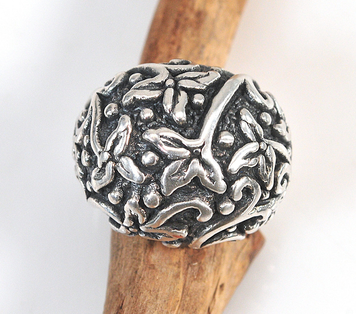 Large 925 Sterling Silver Hollow Floral Ring