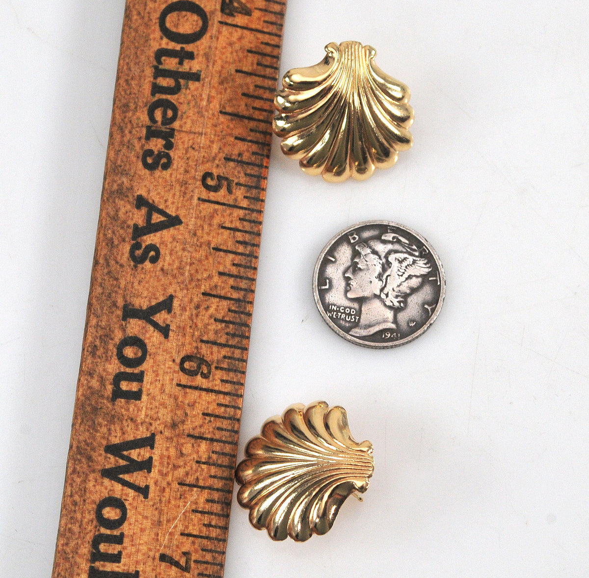 Jacmel Mauritius 14K Gold Seashell Stud Earrings