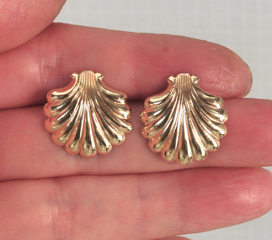 Jacmel Mauritius 14K Gold Seashell Stud Earrings