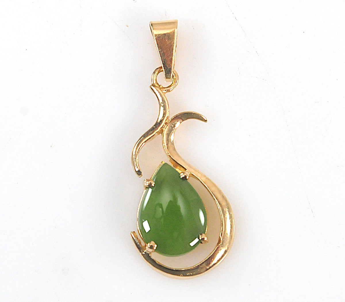 SMALL 9ct Gold Jade Pendant