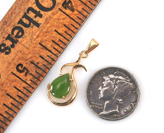 SMALL 9ct Gold Jade Pendant