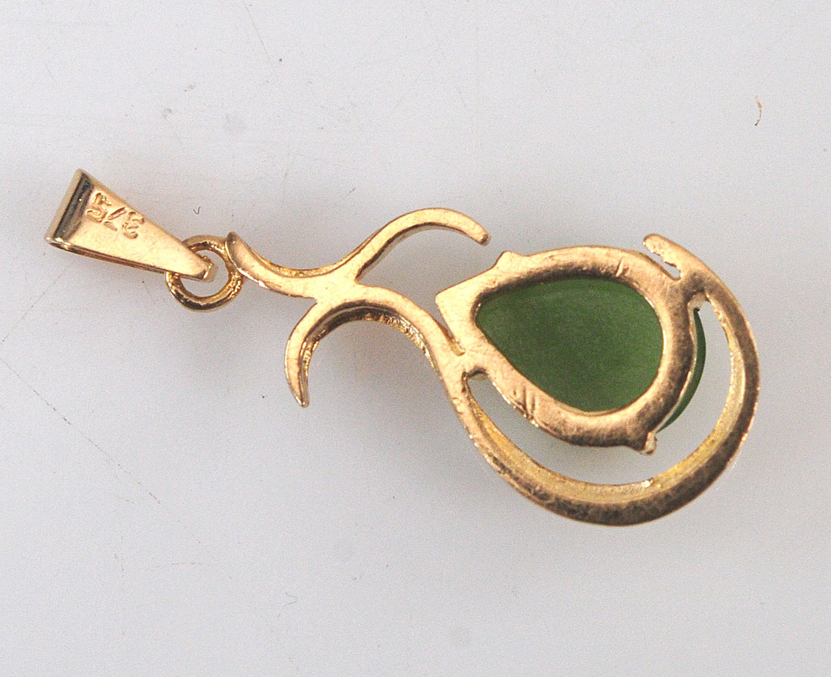 SMALL 9ct Gold Jade Pendant