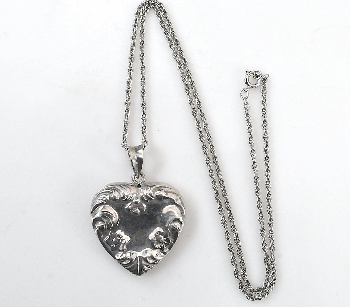 Vintage Sterling Silver Floral Puffed Heart Pendant Necklace