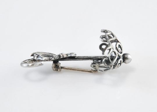 Vintage Sterling Silver Lady with Umbrella Brooch